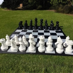 Giant Chess